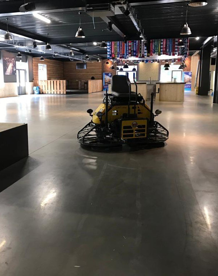 BetonXtra: Gepolijste industriële vloeren voor showrooms